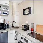 Studio Type Chambre D\'Hotel - Proche Gare De Lyon